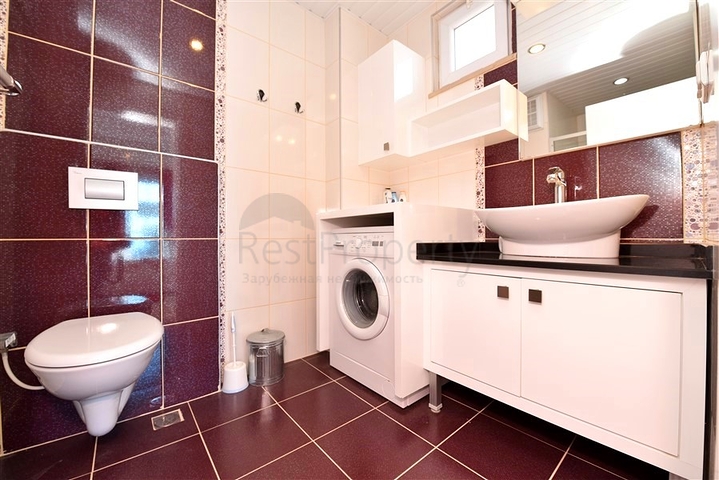 4+1 duplex penthouse in Kestel area, just 20 m from the sea