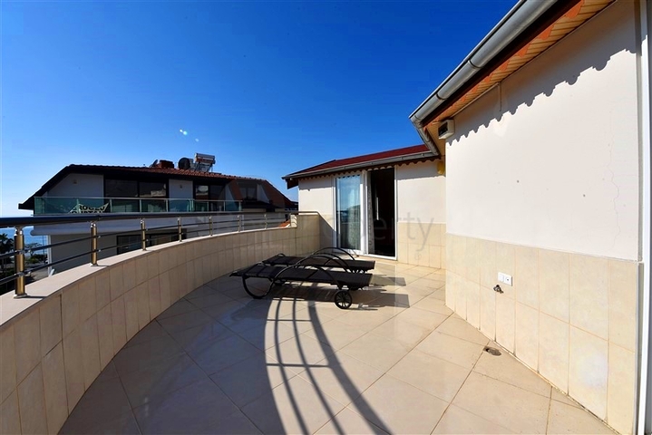 4+1 duplex penthouse in Kestel area, just 20 m from the sea