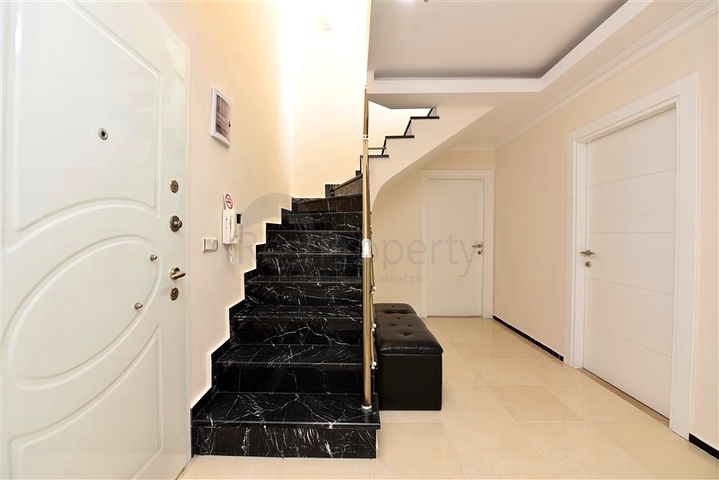 4+1 duplex penthouse in Kestel area, just 20 m from the sea