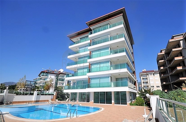 Three-bedroom penthouse in Kestel district