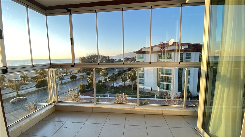 Three-bedroom penthouse in Kestel district