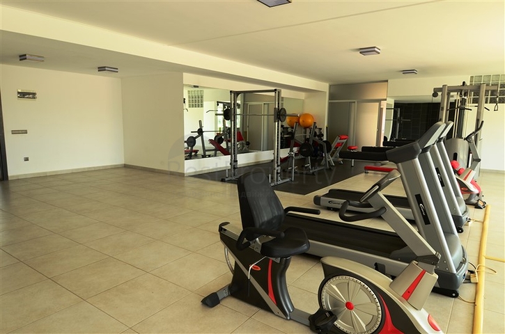 Spacious one-bedroom apartment 50 m from the sea