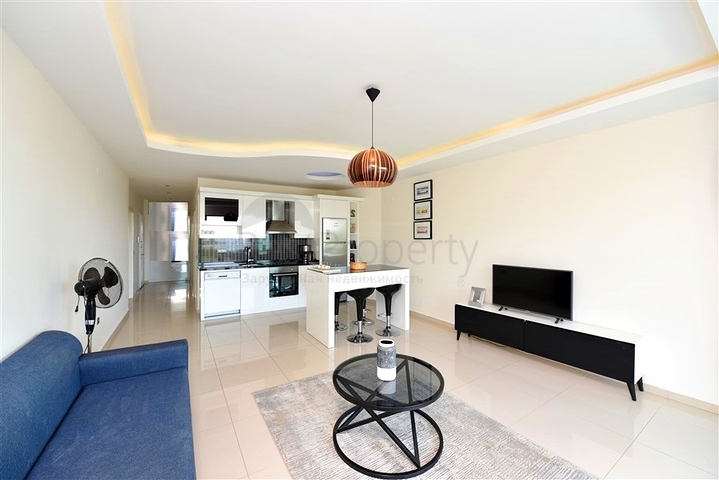 Spacious one-bedroom apartment 50 m from the sea