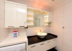 Spacious one-bedroom apartment 50 m from the sea