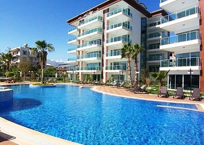 Spacious one-bedroom apartment 50 m from the sea