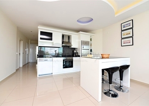 Spacious one-bedroom apartment 50 m from the sea