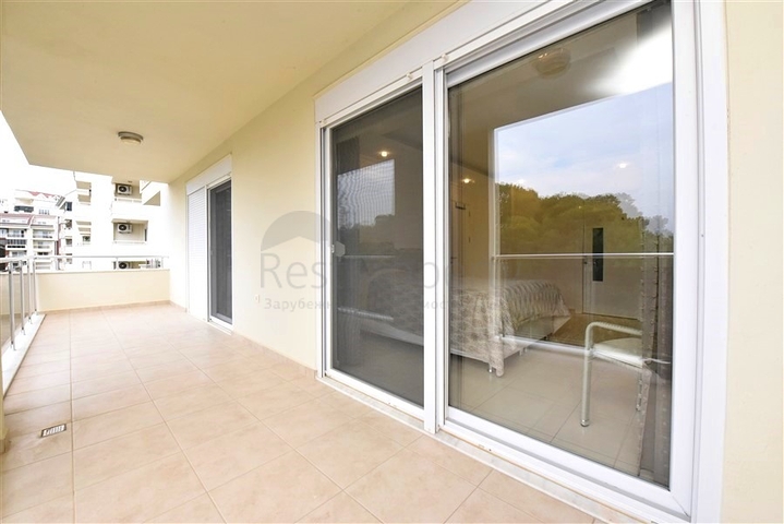 Spacious and bright 3+1 apartment from the owner in Avsallar district