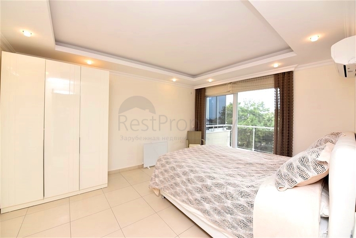 Spacious and bright 3+1 apartment from the owner in Avsallar district