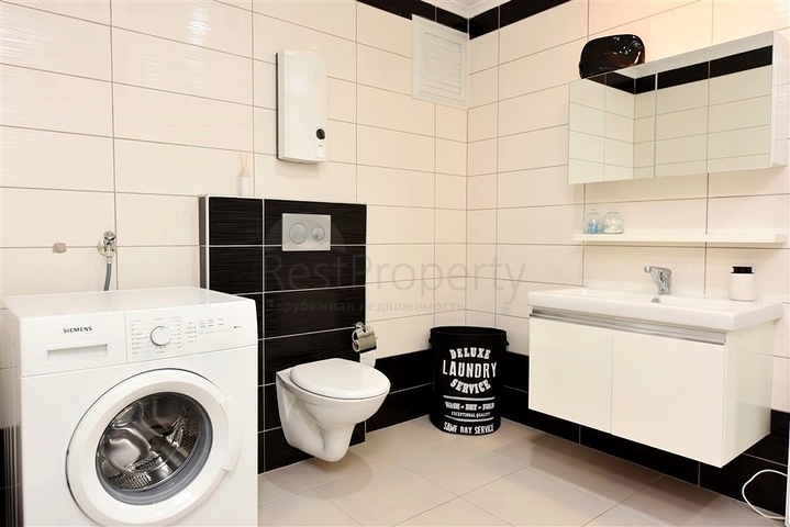 Spacious and bright 3+1 apartment from the owner in Avsallar district