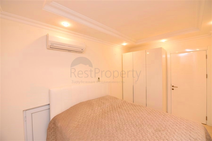Spacious and bright 3+1 apartment from the owner in Avsallar district