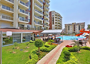 Spacious and bright 3+1 apartment from the owner in Avsallar district