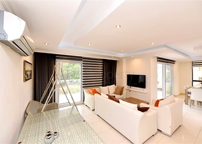 Spacious and bright 3+1 apartment from the owner in Avsallar district