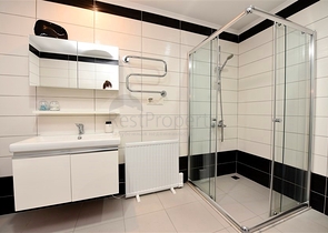 Spacious and bright 3+1 apartment from the owner in Avsallar district