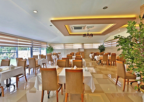 Spacious and bright 3+1 apartment from the owner in Avsallar district