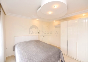 Spacious and bright 3+1 apartment from the owner in Avsallar district