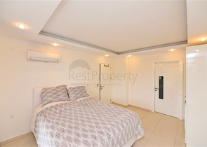 Spacious and bright 3+1 apartment from the owner in Avsallar district