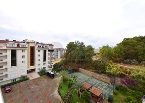 Spacious and bright 3+1 apartment from the owner in Avsallar district