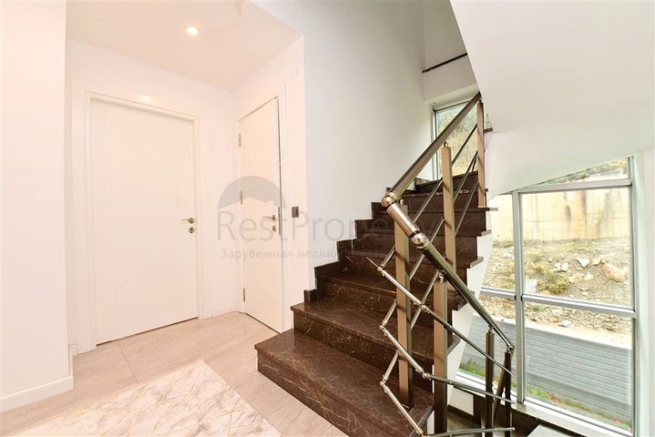 Luxury villa with a 5+1 open plan in Alanya