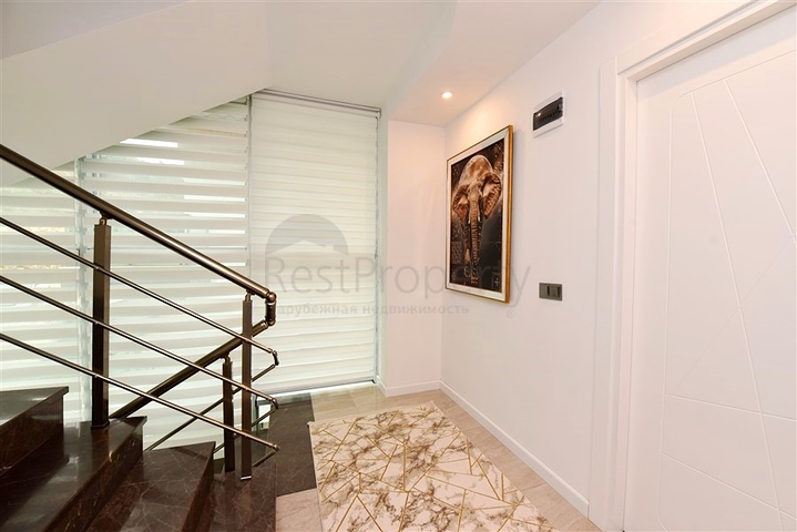 Luxury villa with a 5+1 open plan in Alanya