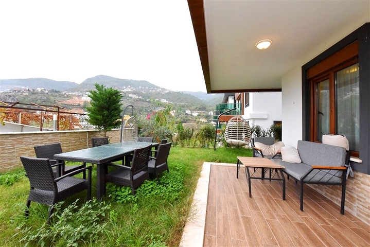 Luxury villa with a 5+1 open plan in Alanya