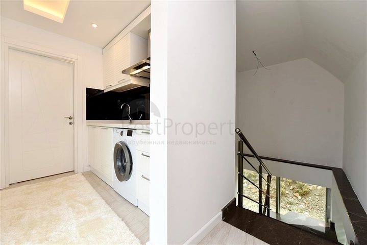 Luxury villa with a 5+1 open plan in Alanya