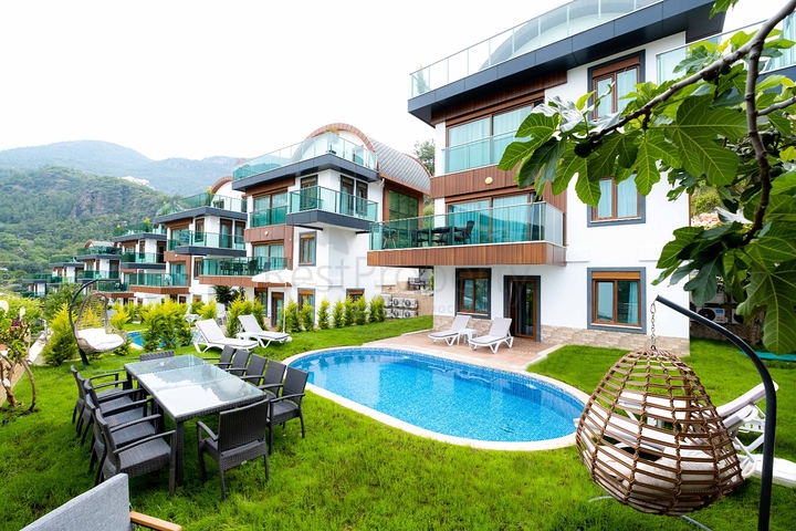 Luxury villa with a 5+1 open plan in Alanya