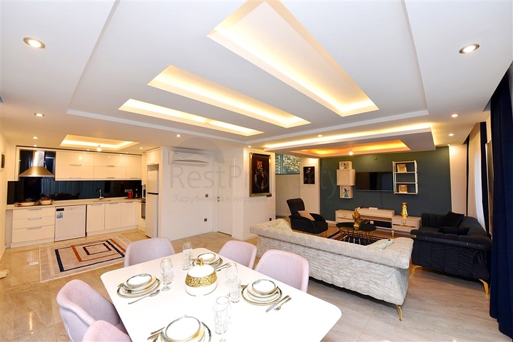 Luxury villa with a 5+1 open plan in Alanya