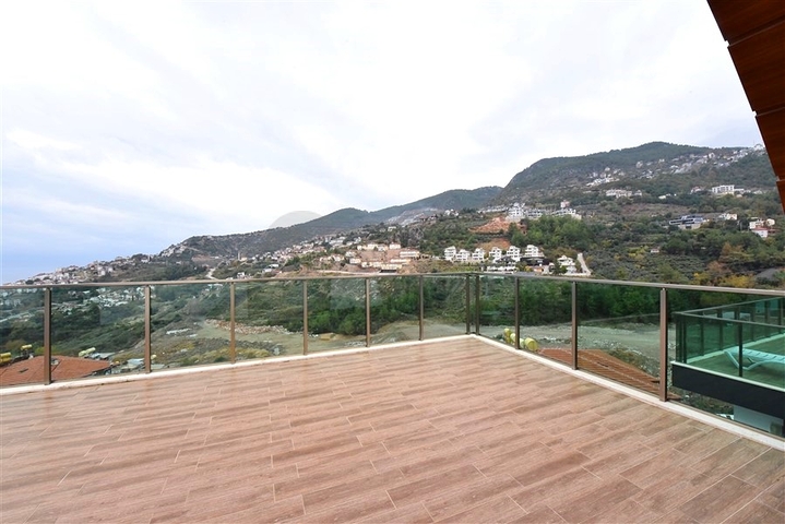 Luxury villa with a 5+1 open plan in Alanya