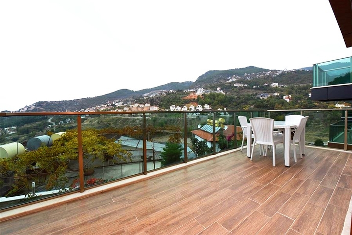 Luxury villa with a 5+1 open plan in Alanya