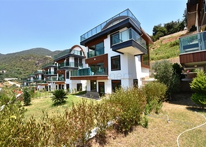 Luxury villa with a 5+1 open plan in Alanya