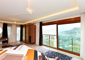 Luxury villa with a 5+1 open plan in Alanya