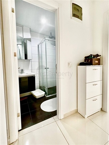 Spacious one-bedroom apartment in a residential complex with developed infrastructure in Kestel