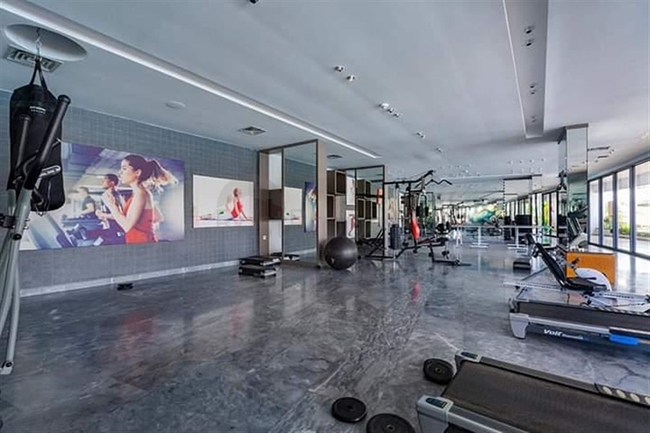 Spacious one-bedroom apartment in a residential complex with developed infrastructure in Kestel