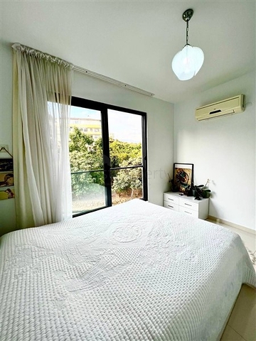 Spacious one-bedroom apartment in a residential complex with developed infrastructure in Kestel