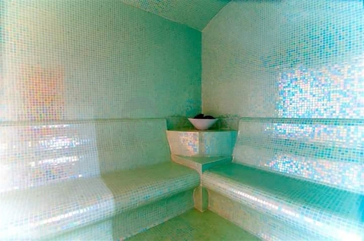 Spacious one-bedroom apartment in a residential complex with developed infrastructure in Kestel