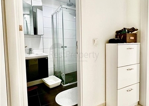 Spacious one-bedroom apartment in a residential complex with developed infrastructure in Kestel