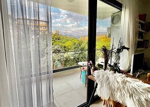 Spacious one-bedroom apartment in a residential complex with developed infrastructure in Kestel