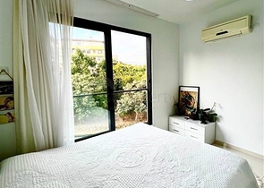 Spacious one-bedroom apartment in a residential complex with developed infrastructure in Kestel