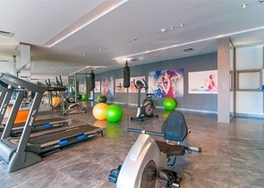 Spacious one-bedroom apartment in a residential complex with developed infrastructure in Kestel