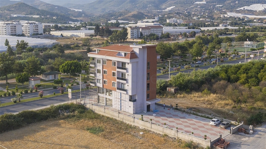 4+1 penthouse in the green area of Demirtas