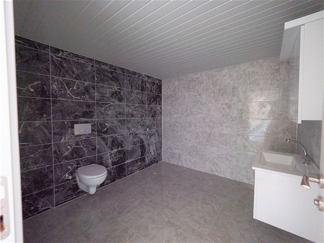 4+1 penthouse in the green area of Demirtas