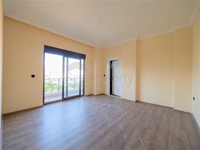 4+1 penthouse in the green area of Demirtas