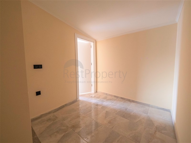 4+1 penthouse in the green area of Demirtas