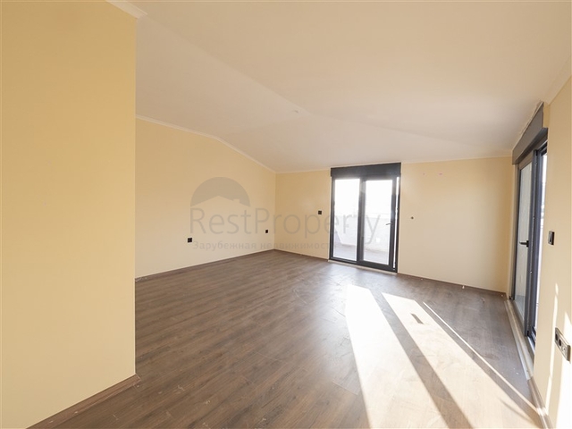 4+1 penthouse in the green area of Demirtas