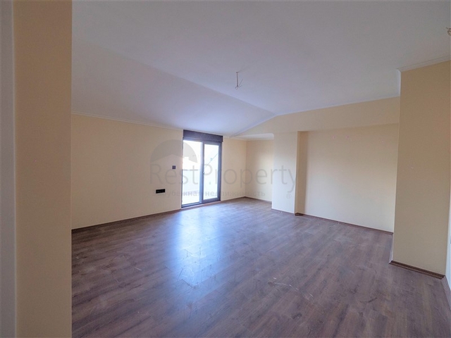4+1 penthouse in the green area of Demirtas