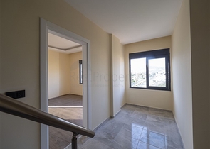 4+1 penthouse in the green area of Demirtas