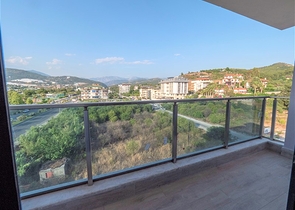 4+1 penthouse in the green area of Demirtas