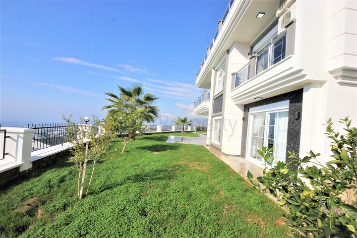 Cozy villa with panoramic views in Kargicak area