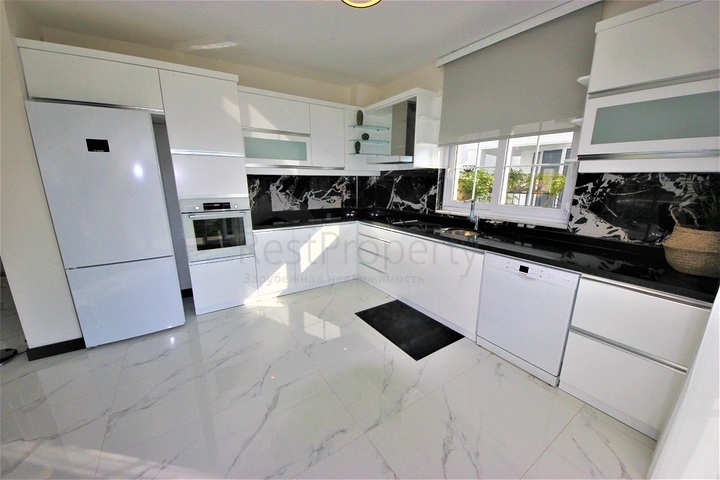 Cozy villa with panoramic views in Kargicak area