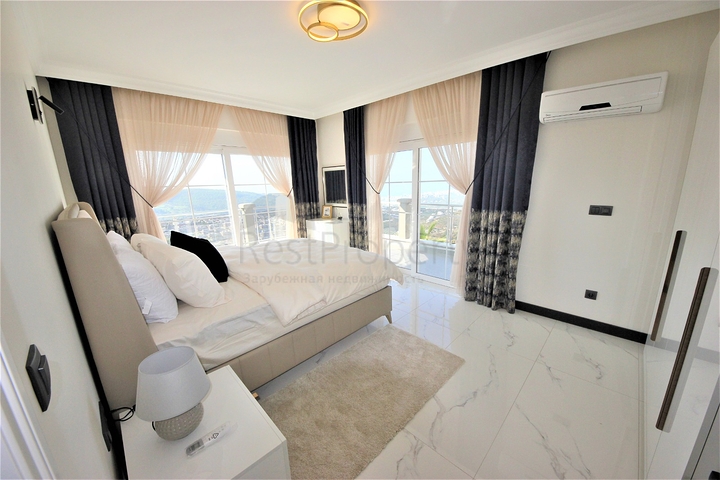 Cozy villa with panoramic views in Kargicak area